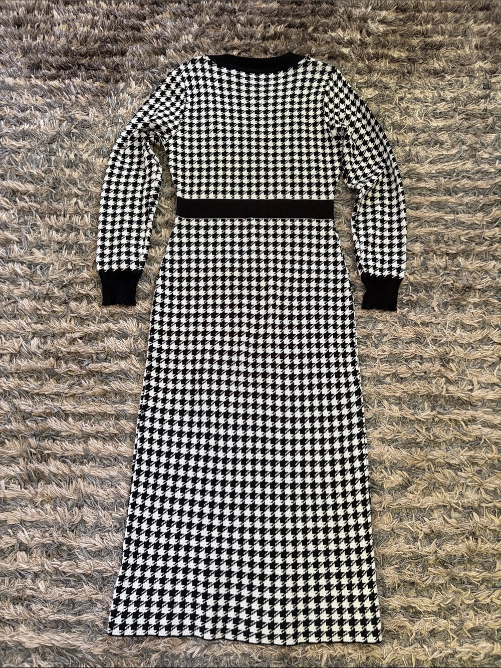 Black & White Houndstooth Long Sleeve Knit Dress Size S - Picture 7 of 7